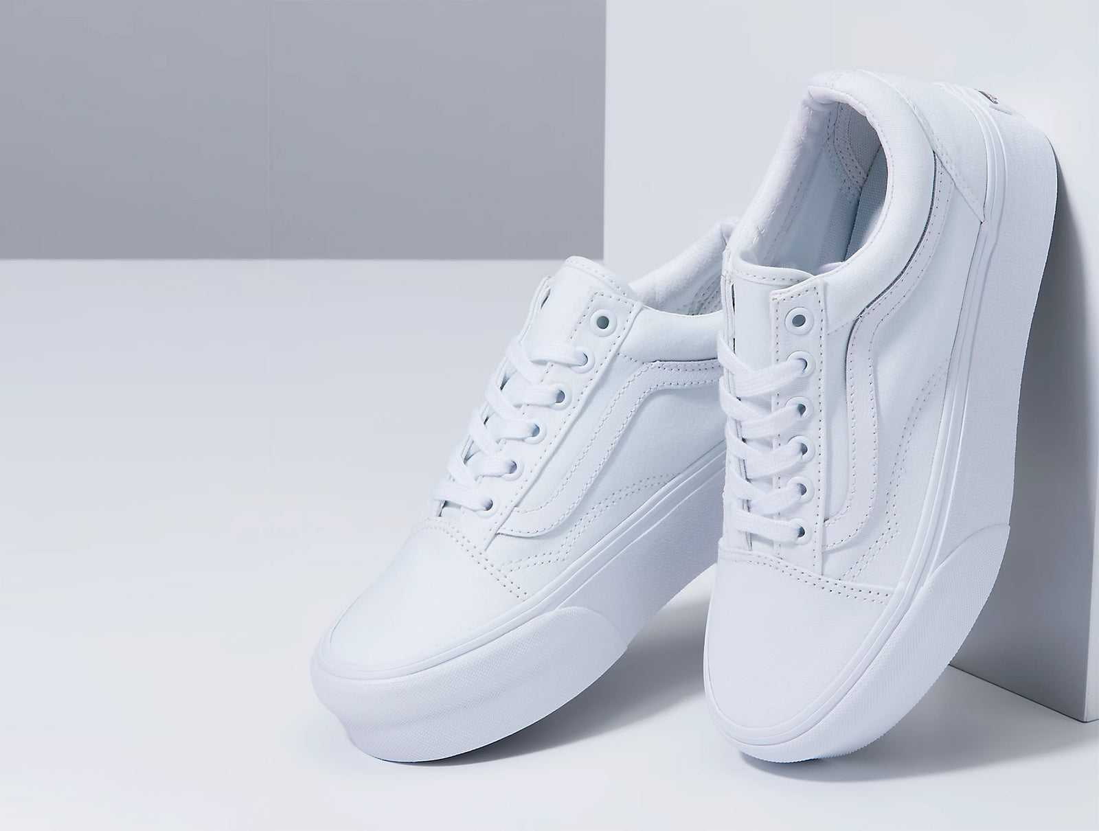 Zapatilla Vans Old Skool Stackform Mujer Mono Blanco