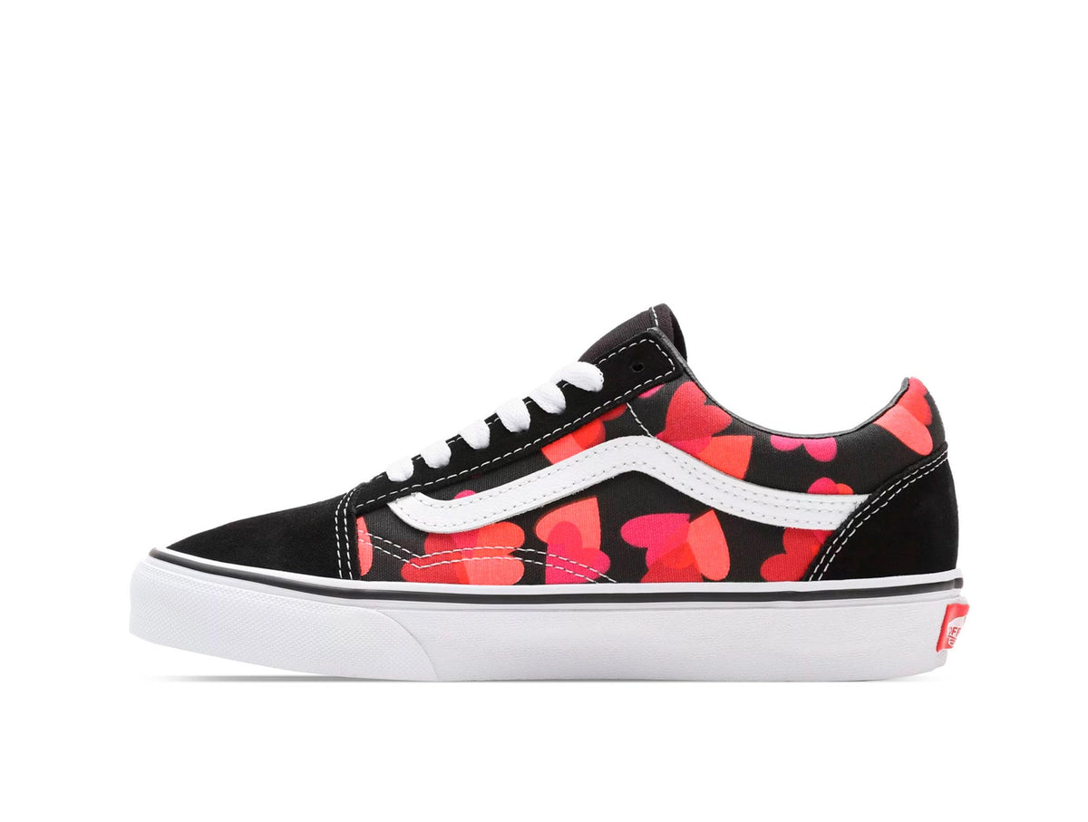 Zapatilla Vans Old Skool (Valentines Hearts) Mujer Negro